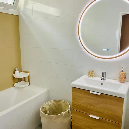 Fridhome Jacuzzi Parking Wifi Fibre 2Min Tram Bruges Exterior photo