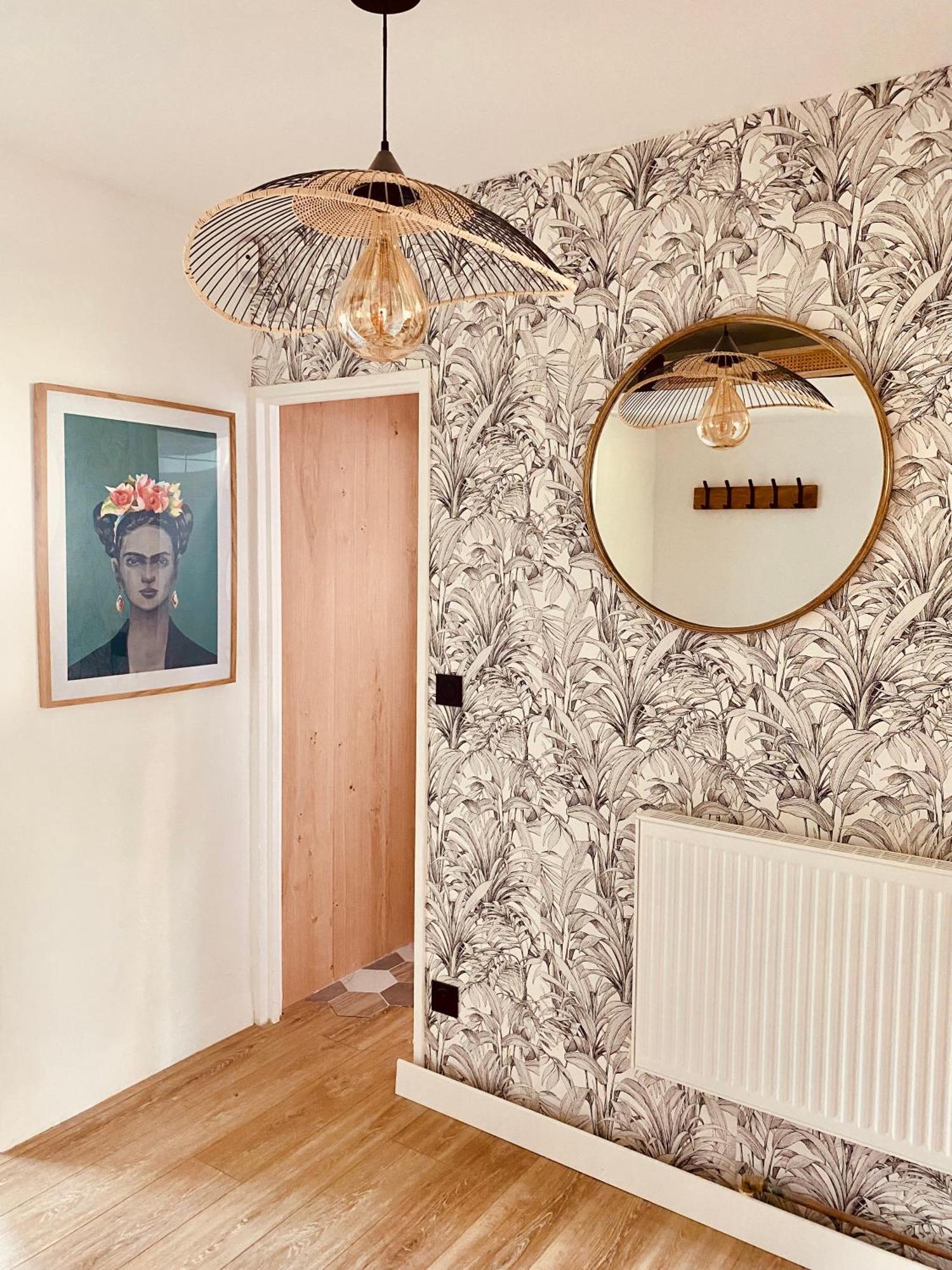Apartment Fridhome Jacuzzi Parking Wifi Fibre 2min Tram Bruges